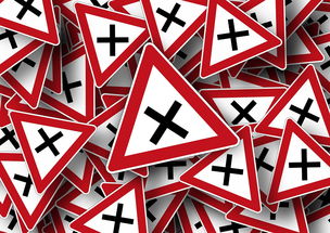 爱游戏下载-PSG攻防转换速度需提升以应对顶级对手，攻防转换战术